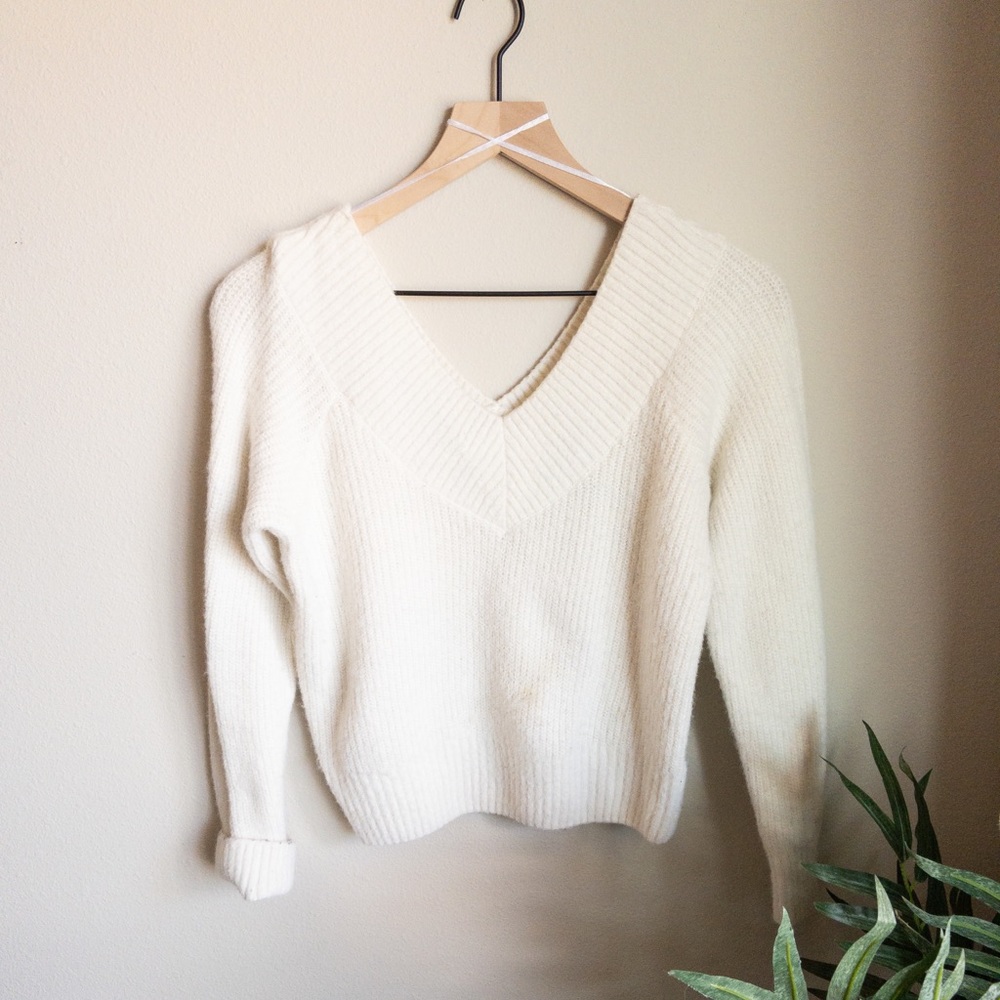 H&M Divided Womens V Neck Cozy Sweater